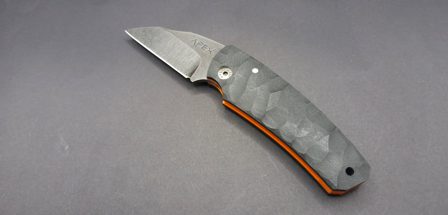 Wharncliff friction folder