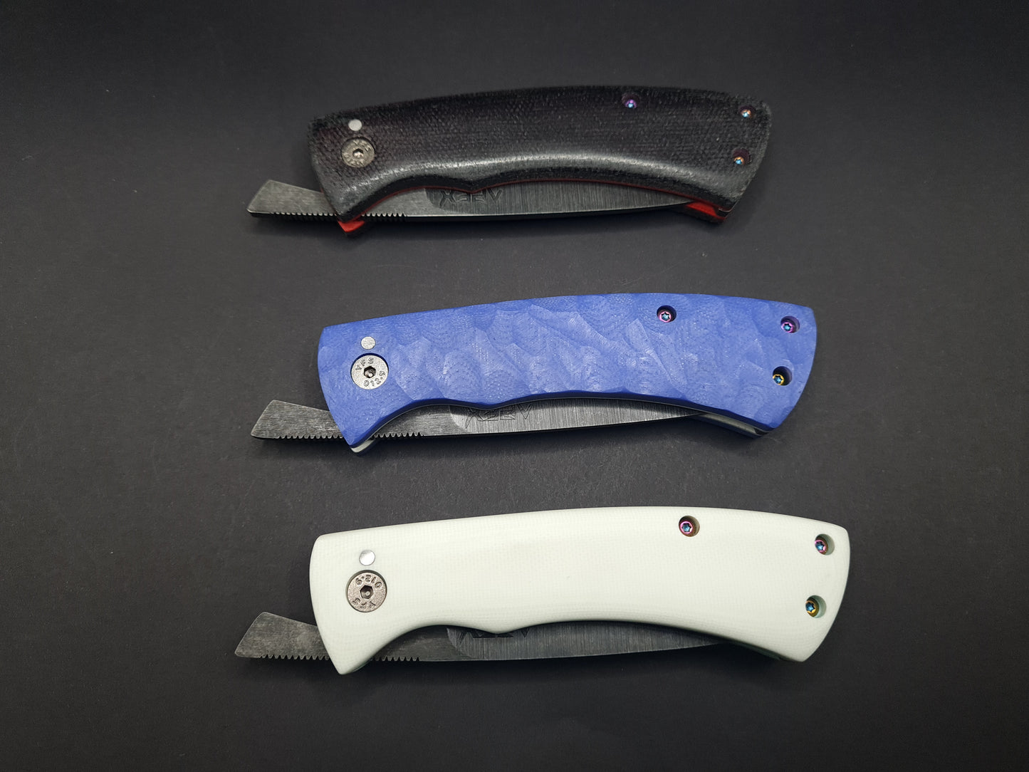 UK Legal friction folding knives