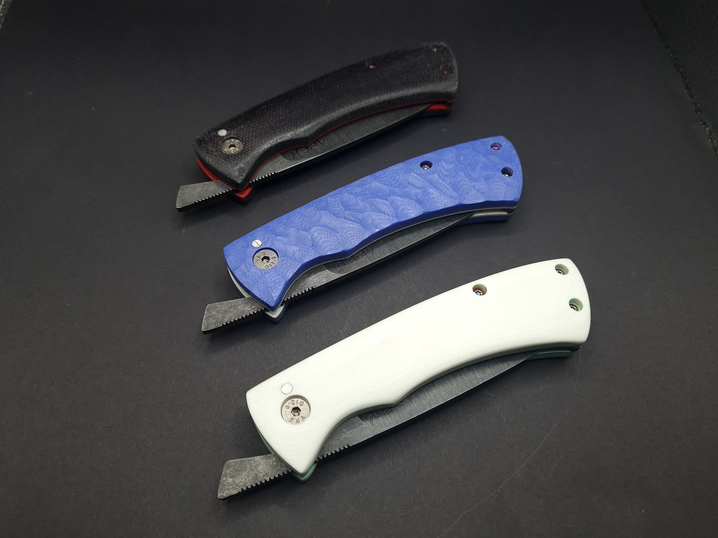 UK Legal friction folding knives