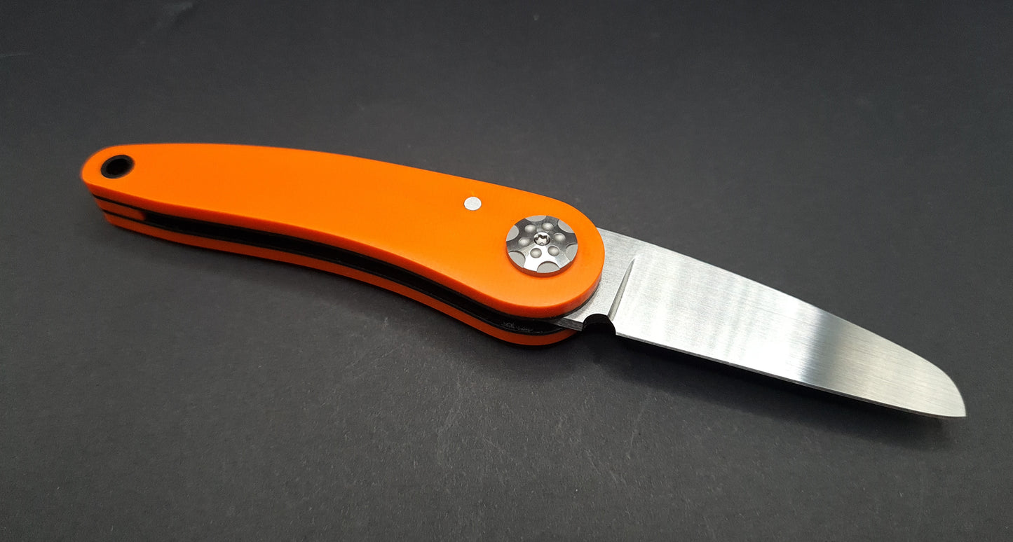 Orange UK friendly Lambsfoot friction folder