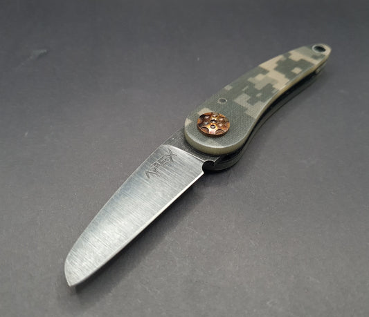 Digi Camo UK friendly Lambsfoot friction folding knife