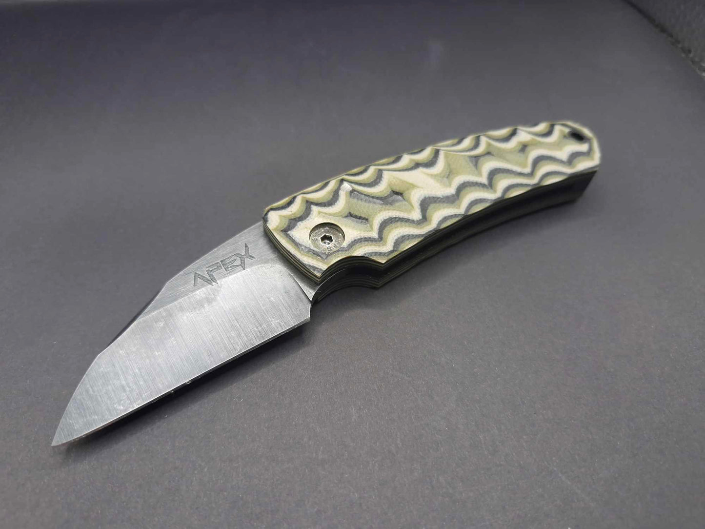 Wharncliff Friction Folder