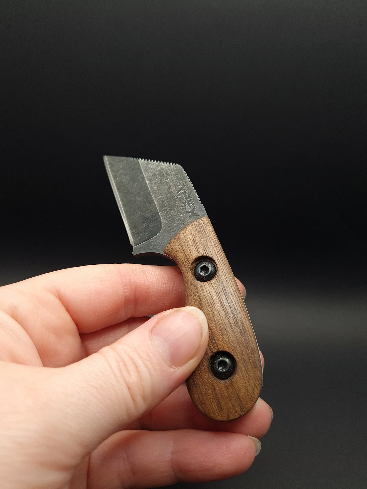 Fixed blade neck knife