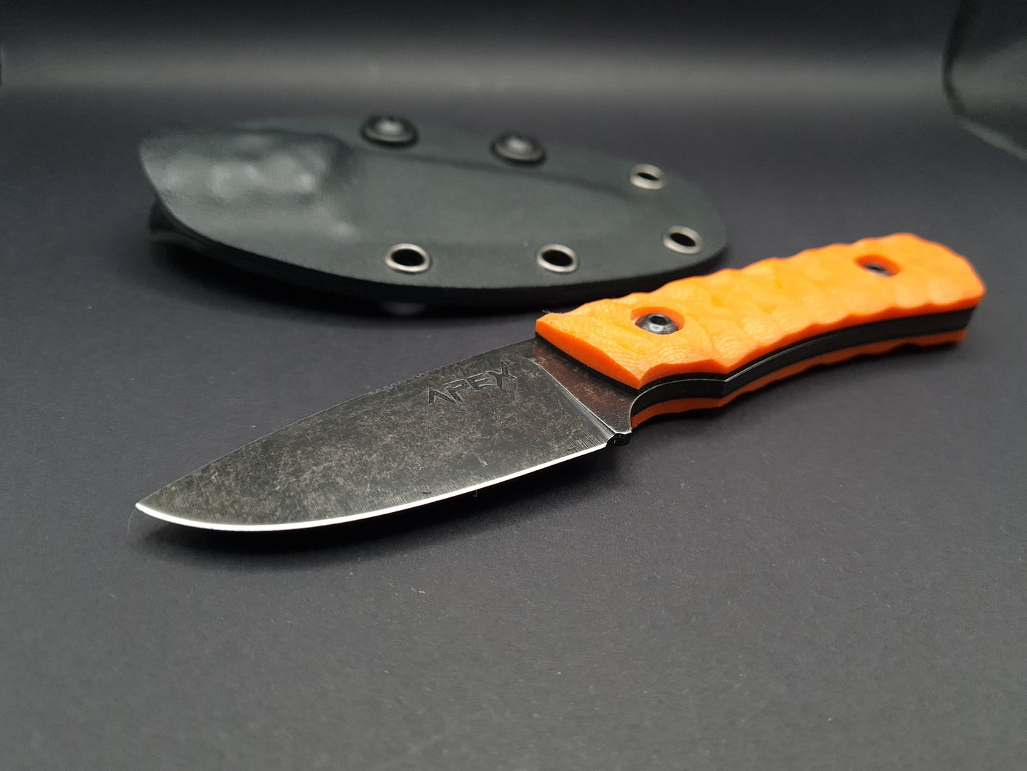 Fixed blade utility knife