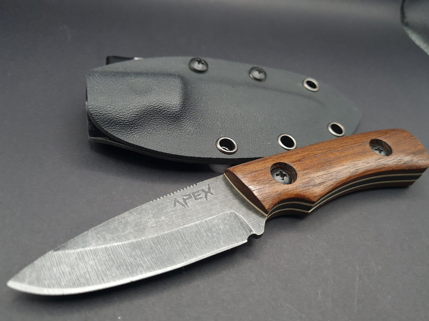 Fixed blade utility knife